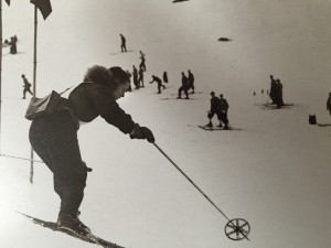 Nose Dive Annie racing in 1939